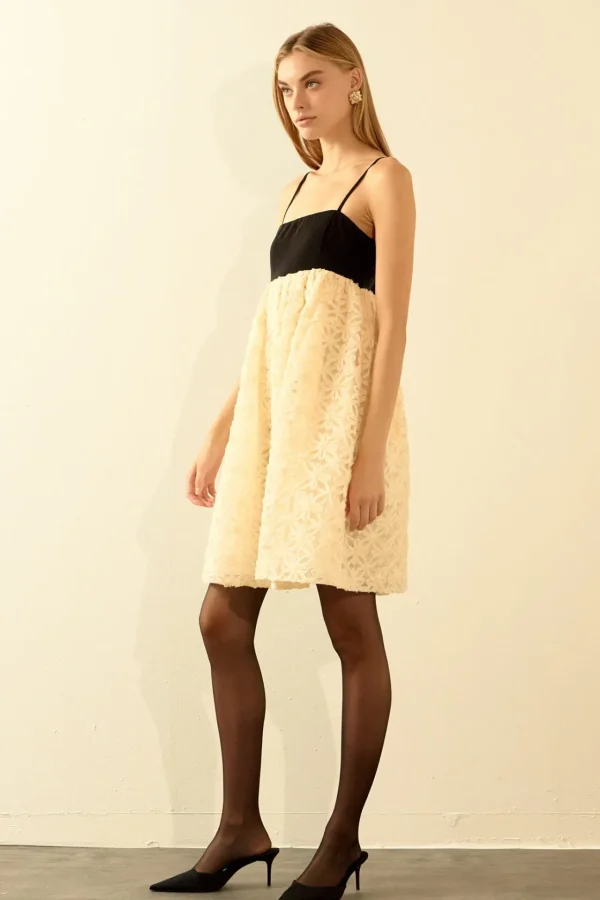 ENDLESS ROSE Lace Dresses | Floral Dresses*- Floral Lace Mini Dress BLACK/CREAM
