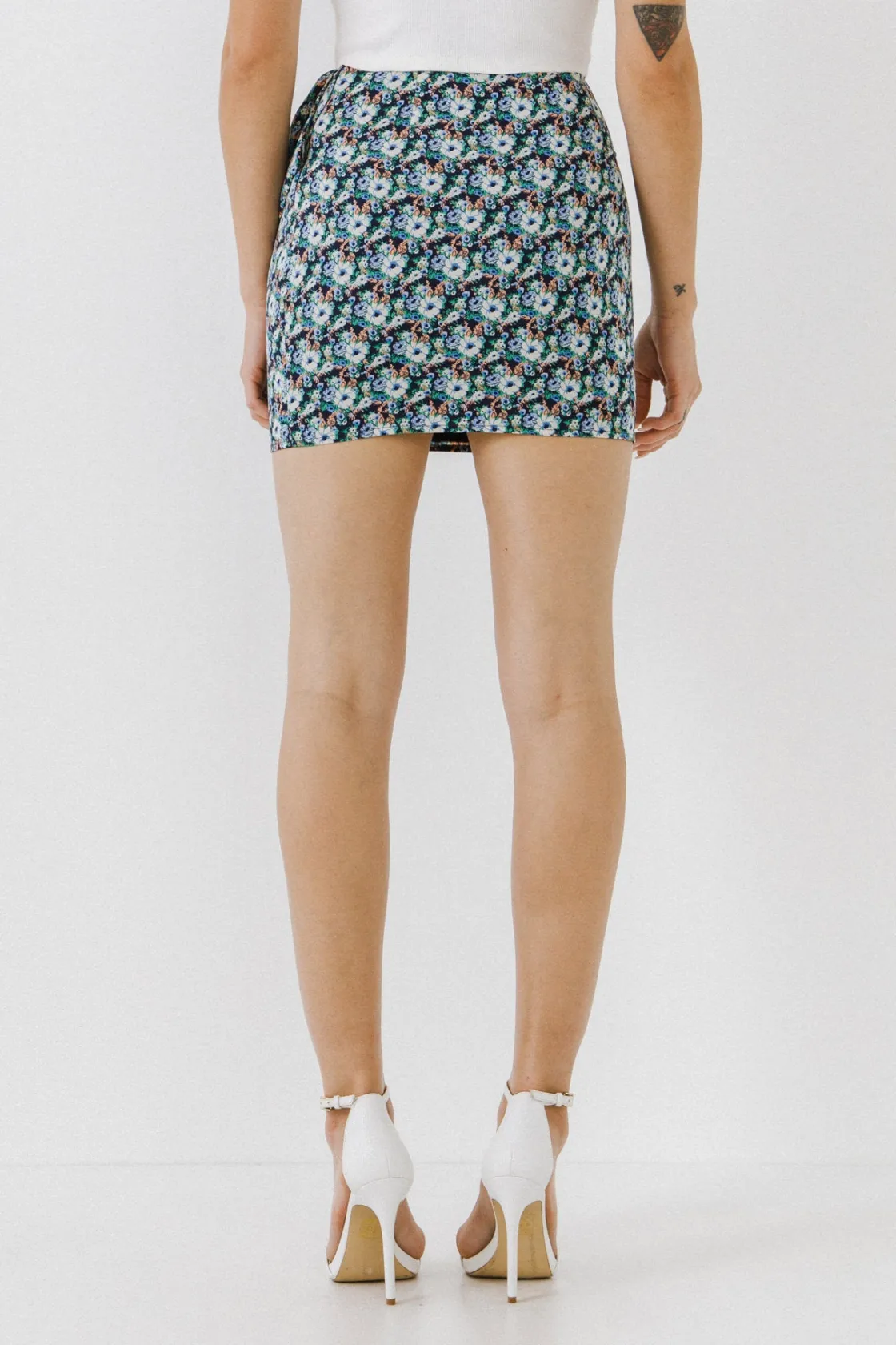 endless_rose__floral_ruff_2.webp ENDLESS ROSE Skirts | Tops*- Floral Ruffled Skirt NAVYMULTI