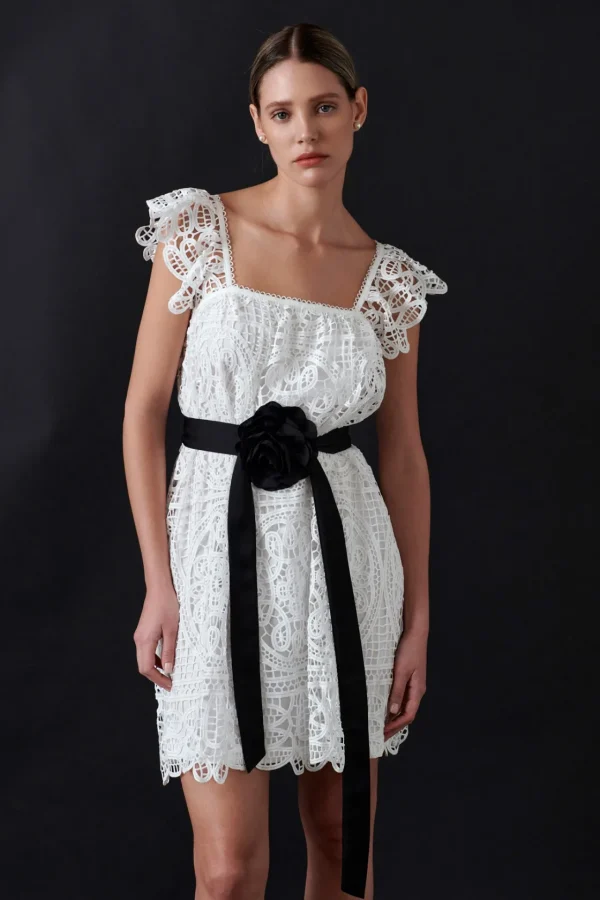 ENDLESS ROSE Lace Dresses | White Dresses*- Flounce Laced Mini Dress WHITE