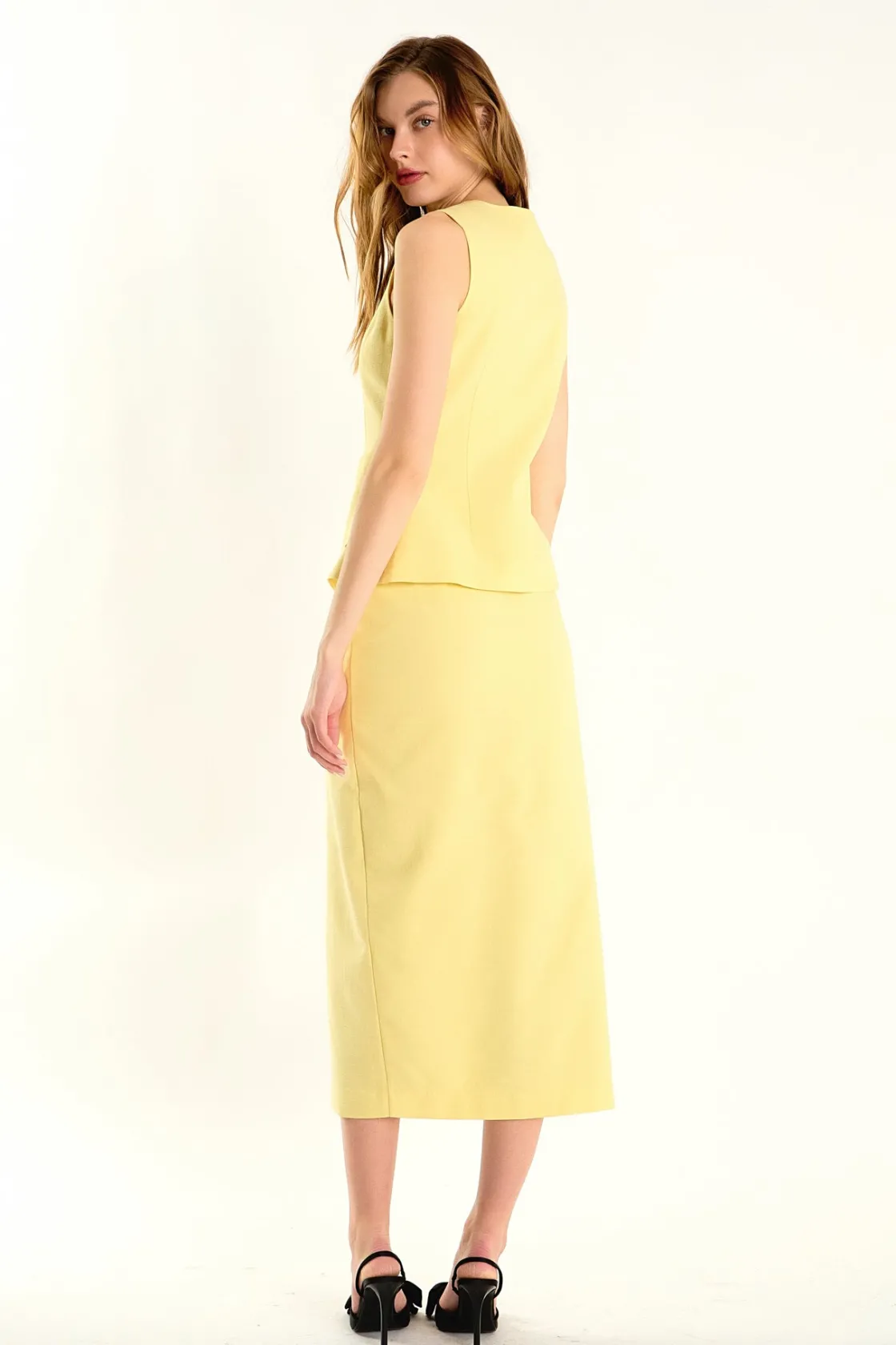 endless_rose__margaux_sle_3.webp ENDLESS ROSE Matching Sets | Tops*- Margaux Sleeveless Linen Vest