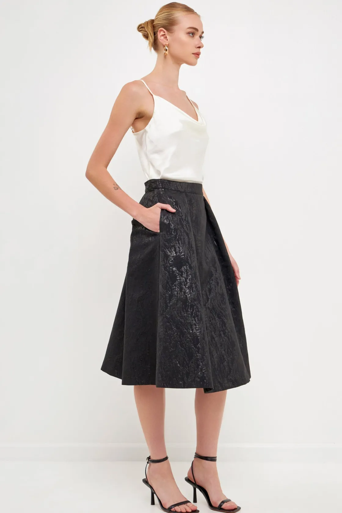 endless_rose__metallic_ja_1.webp ENDLESS ROSE Skirts | Tops*- Metallic Jacquard Flare Midi Skirt BLACK