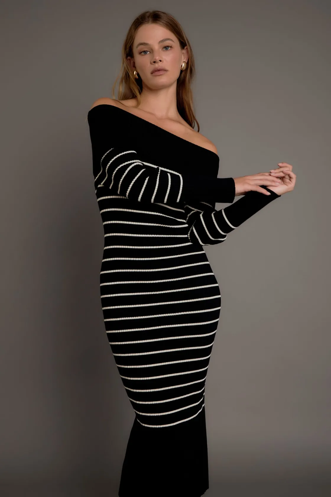 endless_rose__off_shoulde_3-2.webp ENDLESS ROSE Sweaters & Knits | Tops*- Off Shoulder Fold Striped Maxi Dress BLACK/NUDE