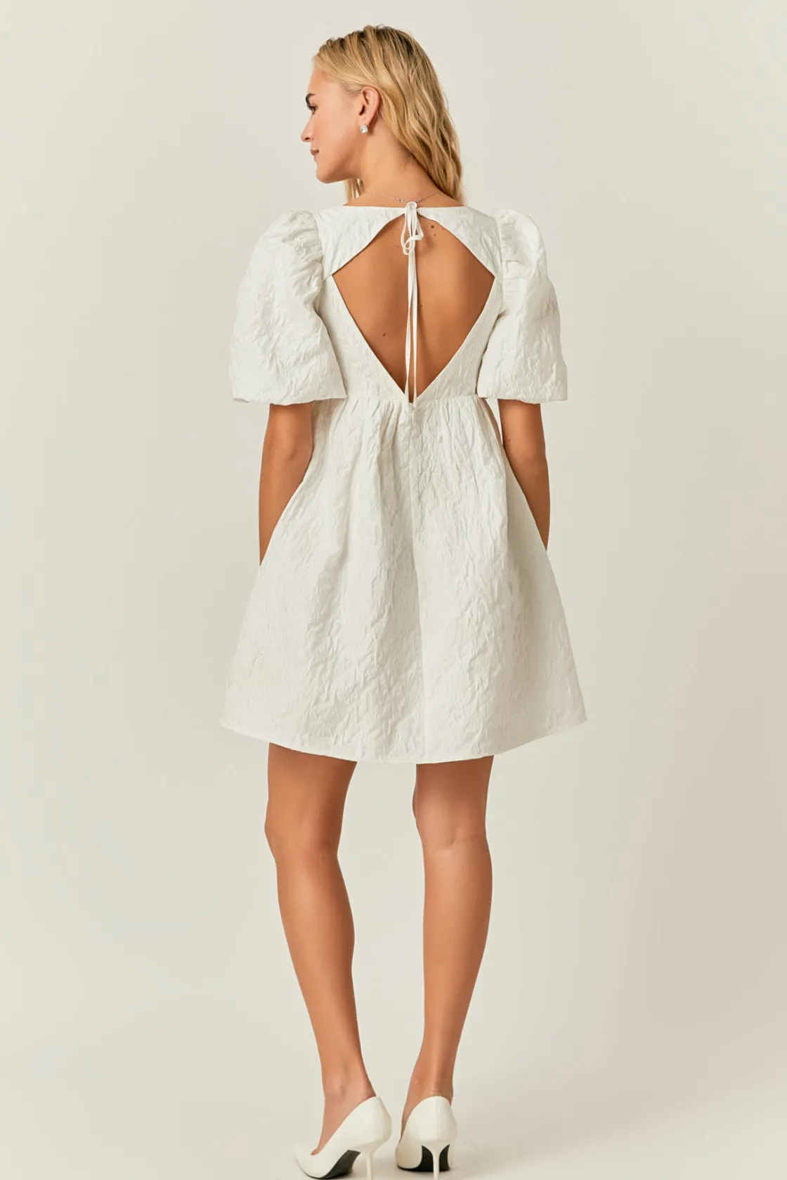 endless_rose__open_back_f_2.webp ENDLESS ROSE White Dresses | Tops*- Open Back Floral Jacquard Puff Dress WHITE