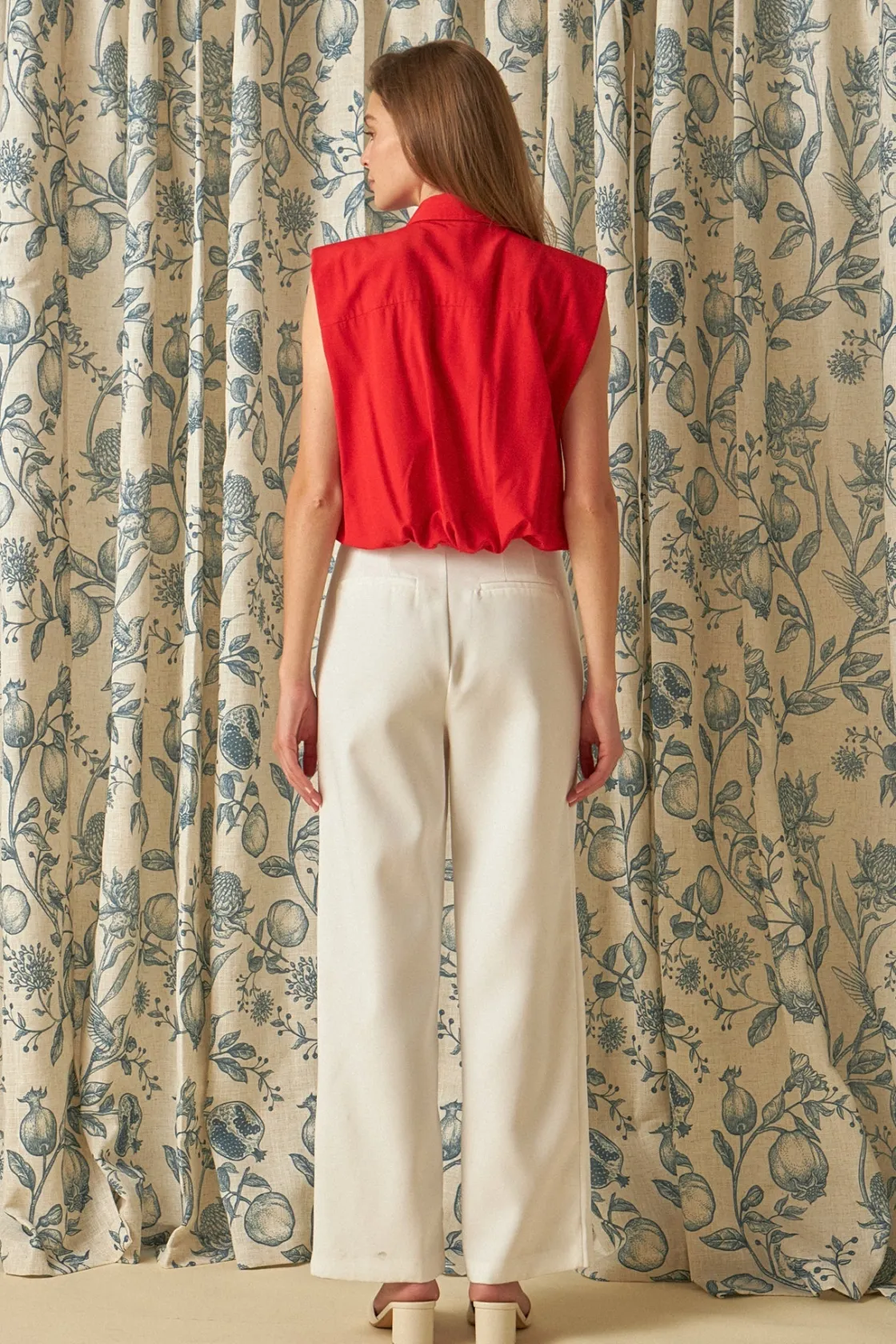 endless_rose__pintuck_det_3-1.webp ENDLESS ROSE Shirts & Blouses | Tops*- Pintuck Details Sleeveless Blouse