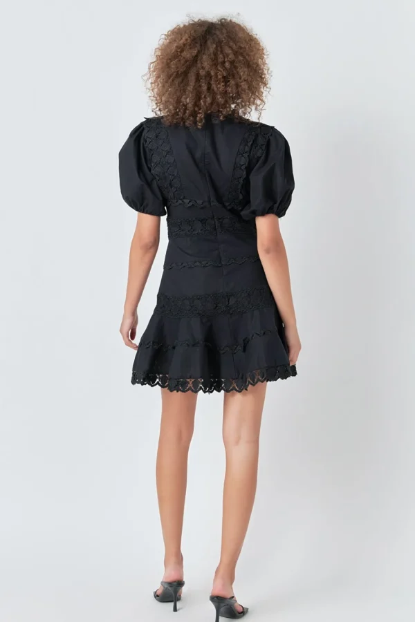 ENDLESS ROSE Lace Dresses | White Dresses*- Plunging Lace Trim Dress with Puff Sleeve