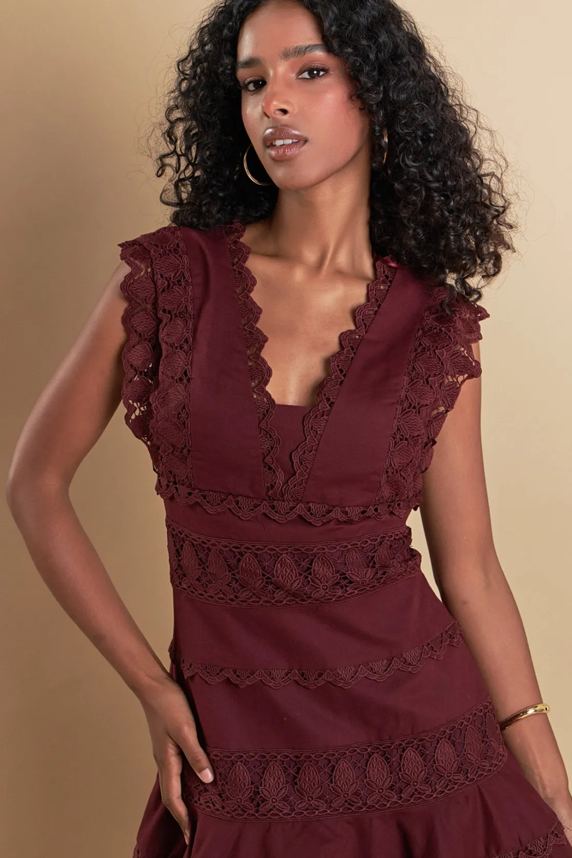 endless_rose__plunging_ne_34.webp ENDLESS ROSE Lace Dresses | White Dresses*- Plunging Neck Lace Trim Mini Dress