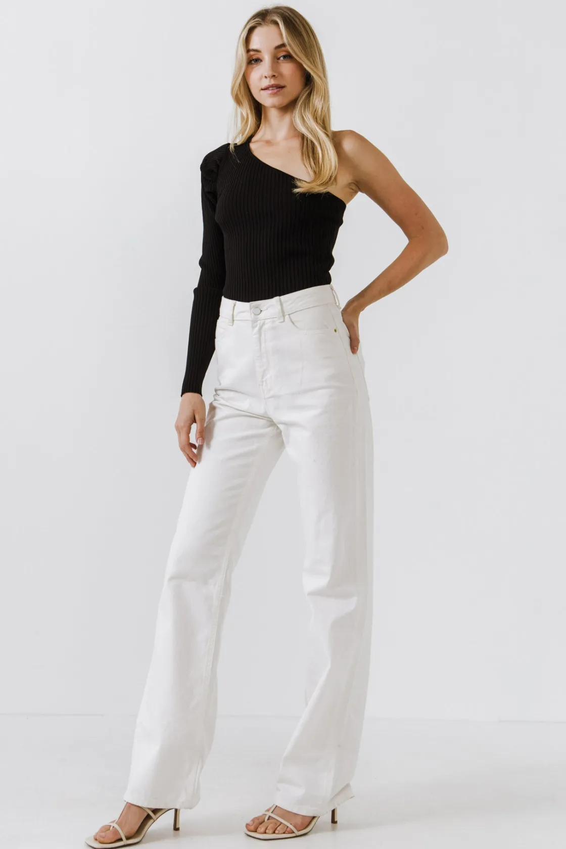 endless_rose__puff_sleeve_1-5.webp ENDLESS ROSE Tops*- Puff Sleeve One Shoulder Top BLACK