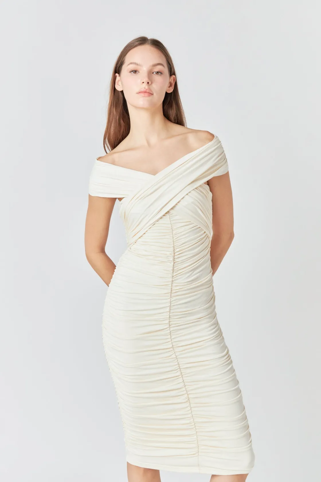 endless_rose__ruched_body_3.webp ENDLESS ROSE Bodycon Dresses | Tops*- Ruched Bodycon Midi Dress CREAM