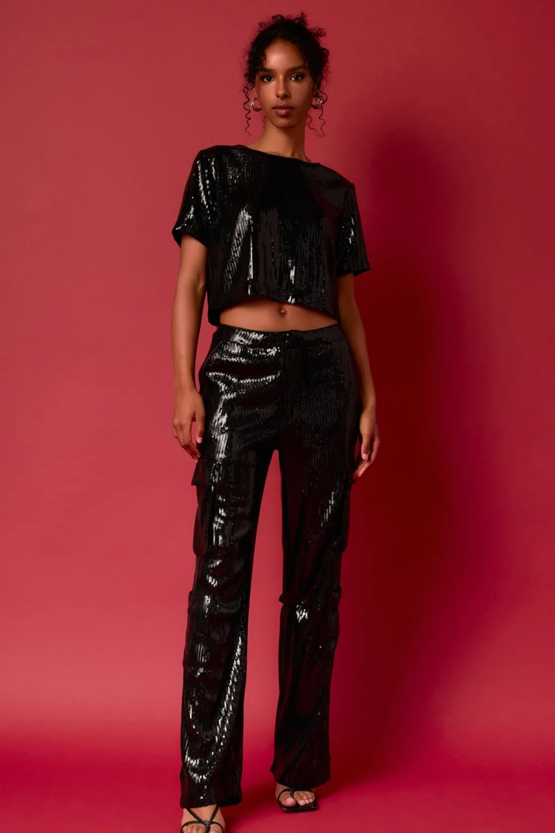 endless_rose__sequins_cro_1-2.webp ENDLESS ROSE Matching Sets | Tops*- Sequins Cropped Top