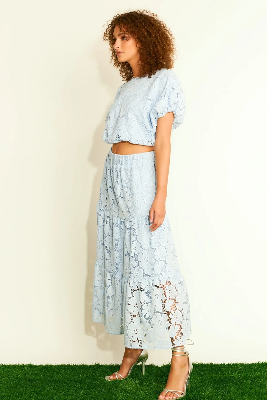 endless_rose__sequins_lac_1-1.webp ENDLESS ROSE Matching Sets | Tops*- Sequins Lace Voluminous Top POWDERBLUE