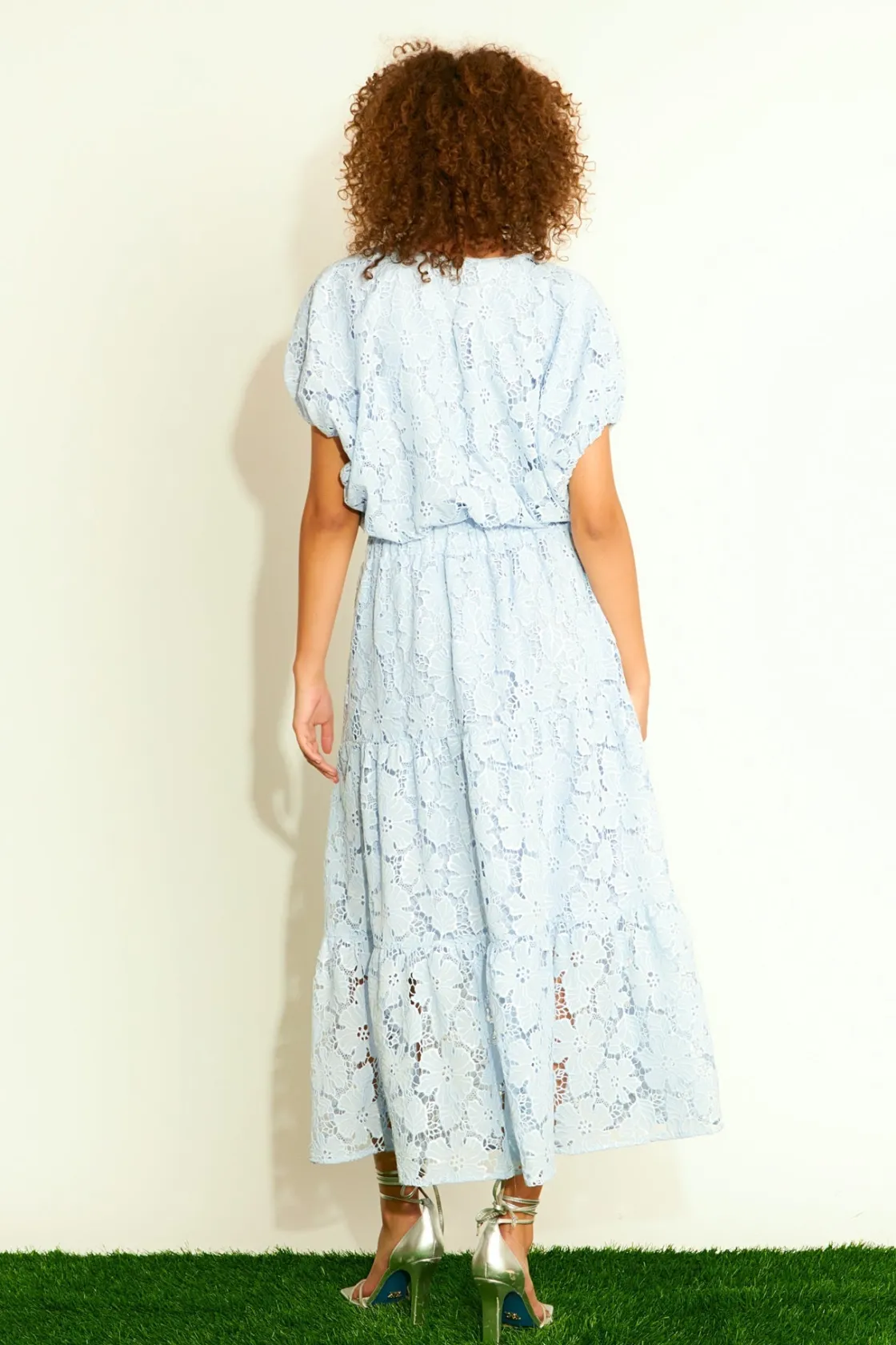 endless_rose__sequins_lac_2-1.webp ENDLESS ROSE Matching Sets | Tops*- Sequins Lace Voluminous Top POWDERBLUE
