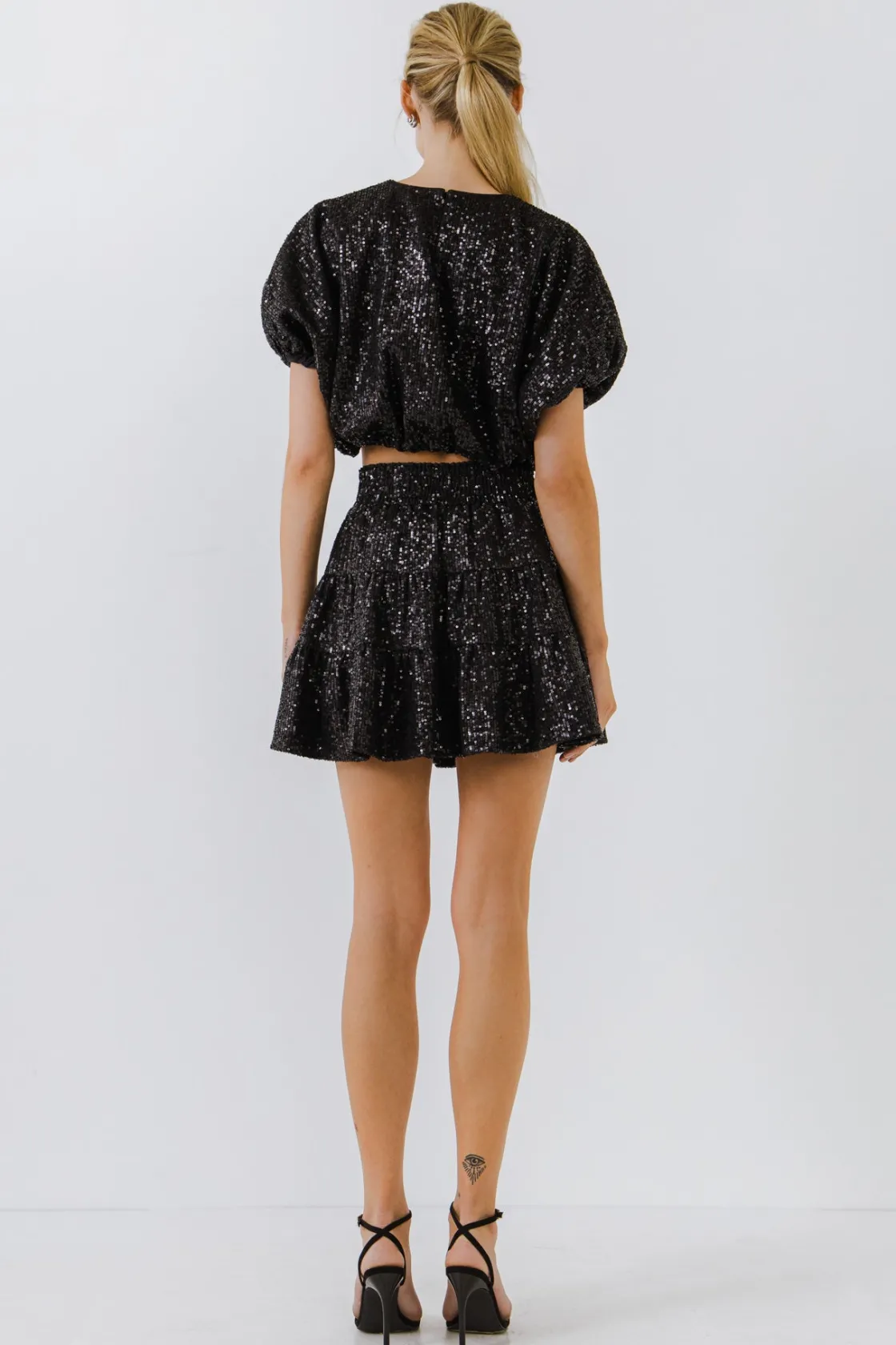 endless_rose__sequins_vol_7.webp ENDLESS ROSE Matching Sets | Tops*- Sequins Voluminious Crop Top