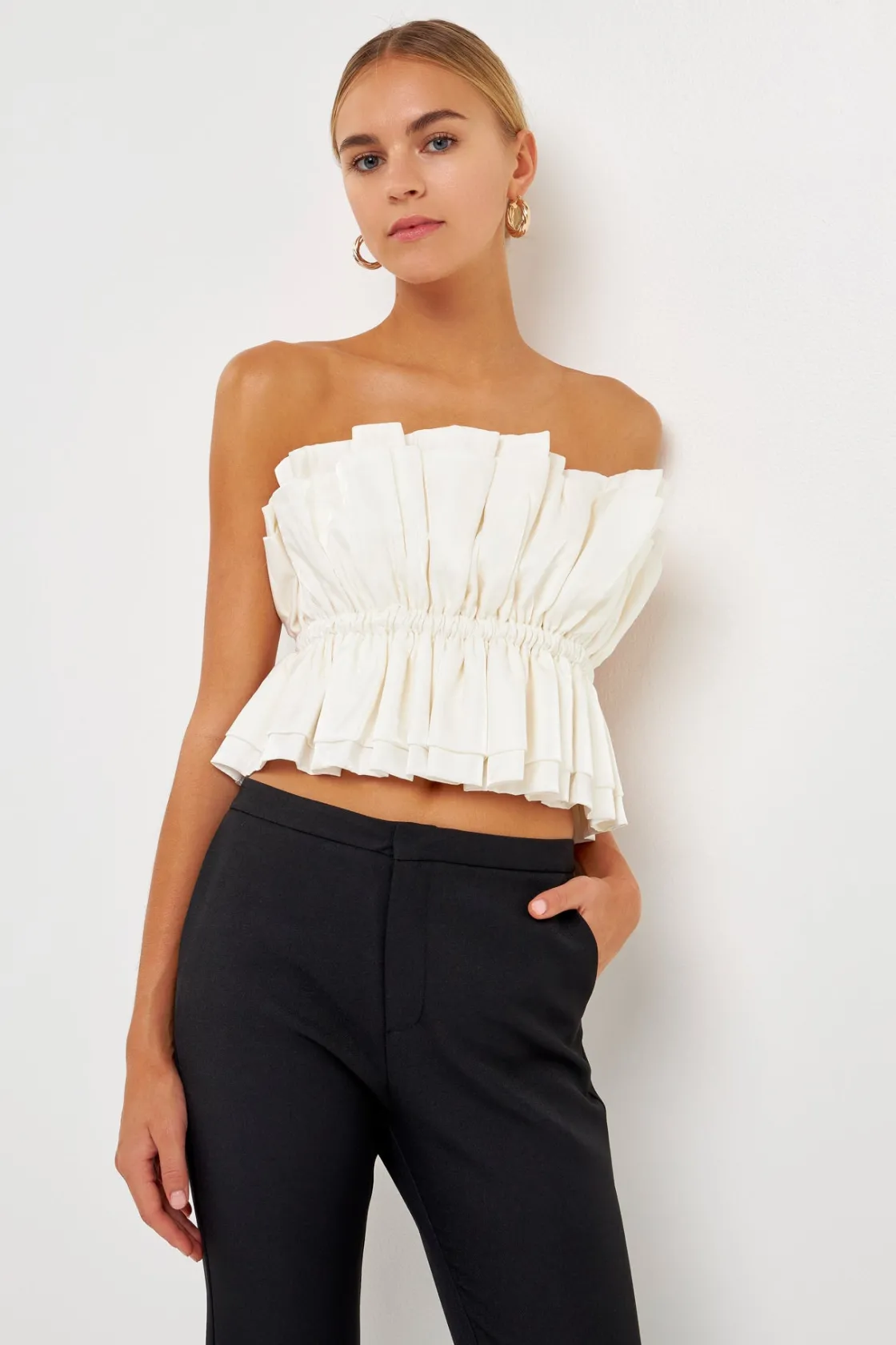 endless_rose__sheen_ruffl_6.webp ENDLESS ROSE Tops*- Sheen Ruffled Strapless Top