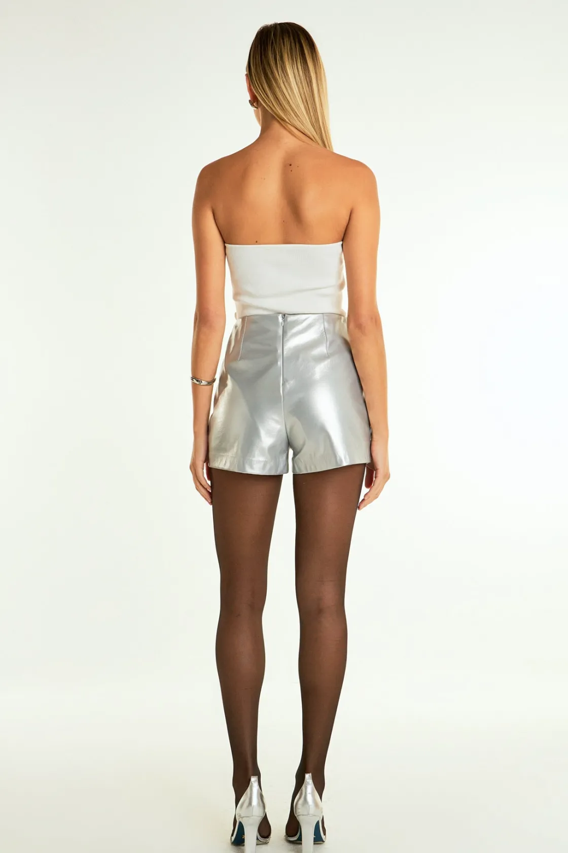 endless_rose__silver_outp_2.webp ENDLESS ROSE Shorts & Skorts | Tops*- Outpocket Shorts SILVER