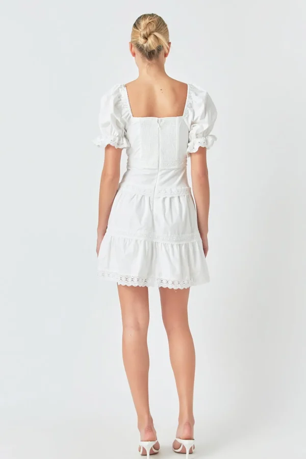 ENDLESS ROSE Lace Dresses | White Dresses*- Sweetheart Lace Combo Puff Mini Dress WHITE