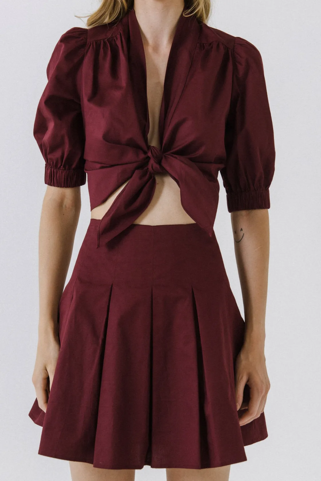 endless_rose__tied_front__0.webp ENDLESS ROSE Tops*- Tied Front Cropped Top