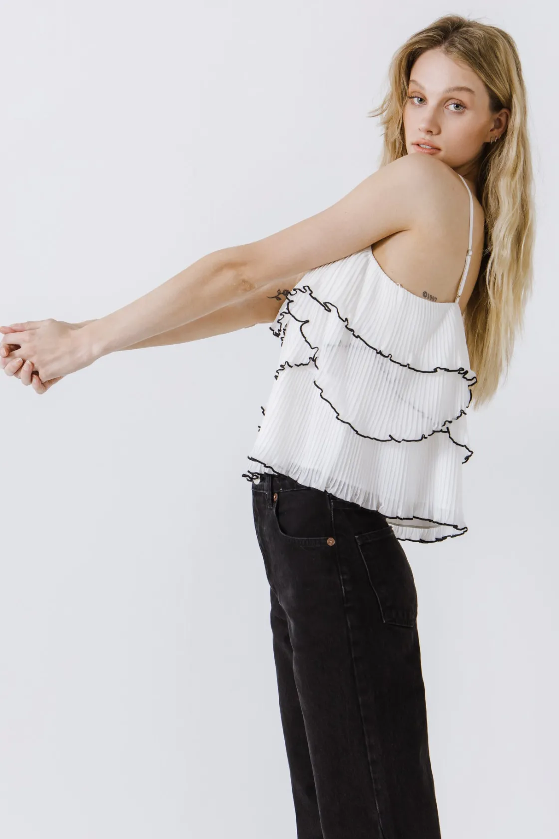 endless_rose__tiered_ruff_3.webp ENDLESS ROSE Tops*- Tiered Ruffle Cami Top WHITE