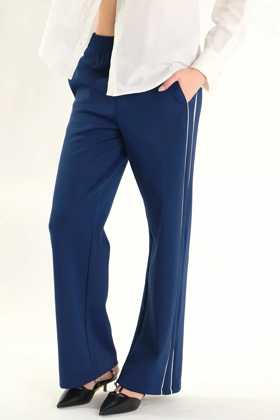 endless_rose__track_pants_0.webp ENDLESS ROSE Pants | Tops*- Track Pants with Piping NAVY