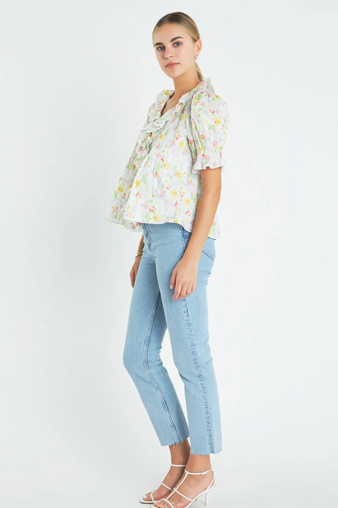 english_factory__abstract_1.webp ENGLISH FACTORY Tops*- Abstract Floral Print Ruffle Top WHITEMULTI