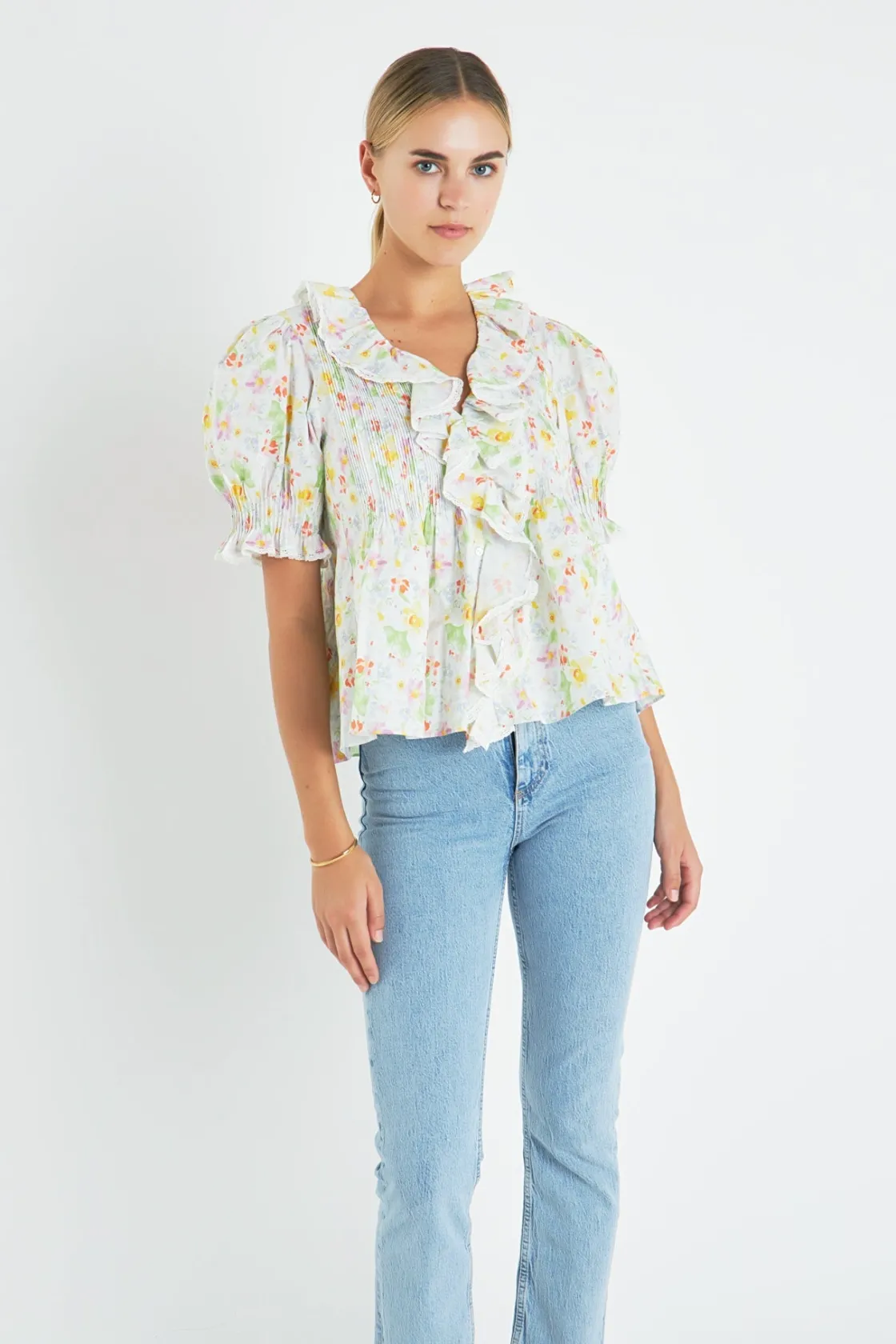 english_factory__abstract_3.webp ENGLISH FACTORY Tops*- Abstract Floral Print Ruffle Top WHITEMULTI