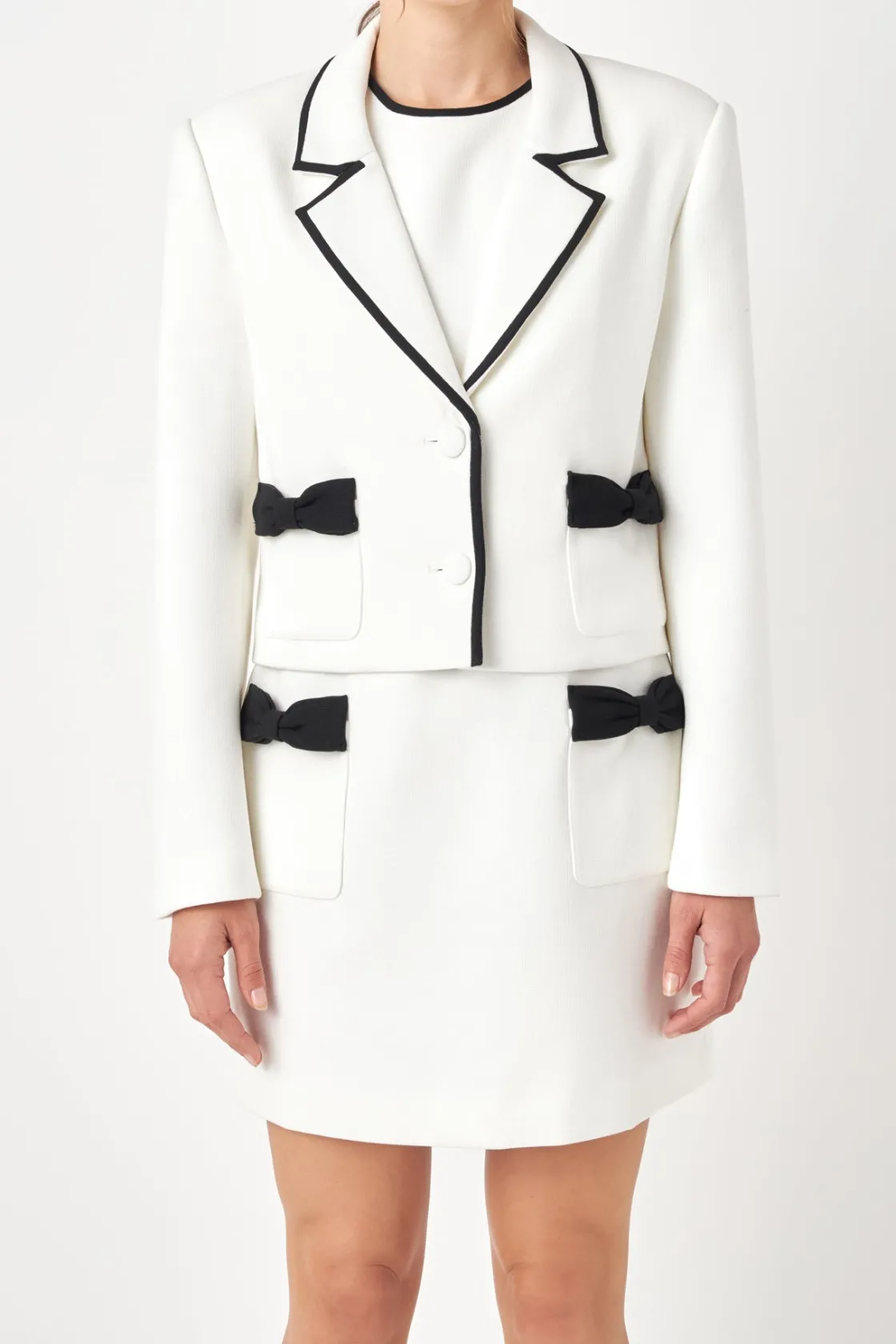 english_factory__bow_cont_0.webp ENGLISH FACTORY Blazers*- Bow Contrast Tweed Blazer IVORY/BLACK