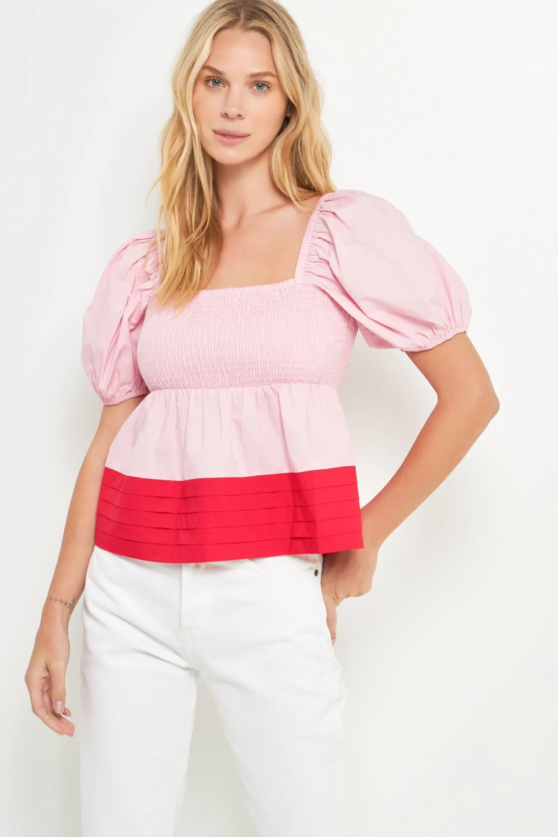 english_factory__colorblo_3-5.webp ENGLISH FACTORY Tops*- Colorblock Smocked Top PINK/RED