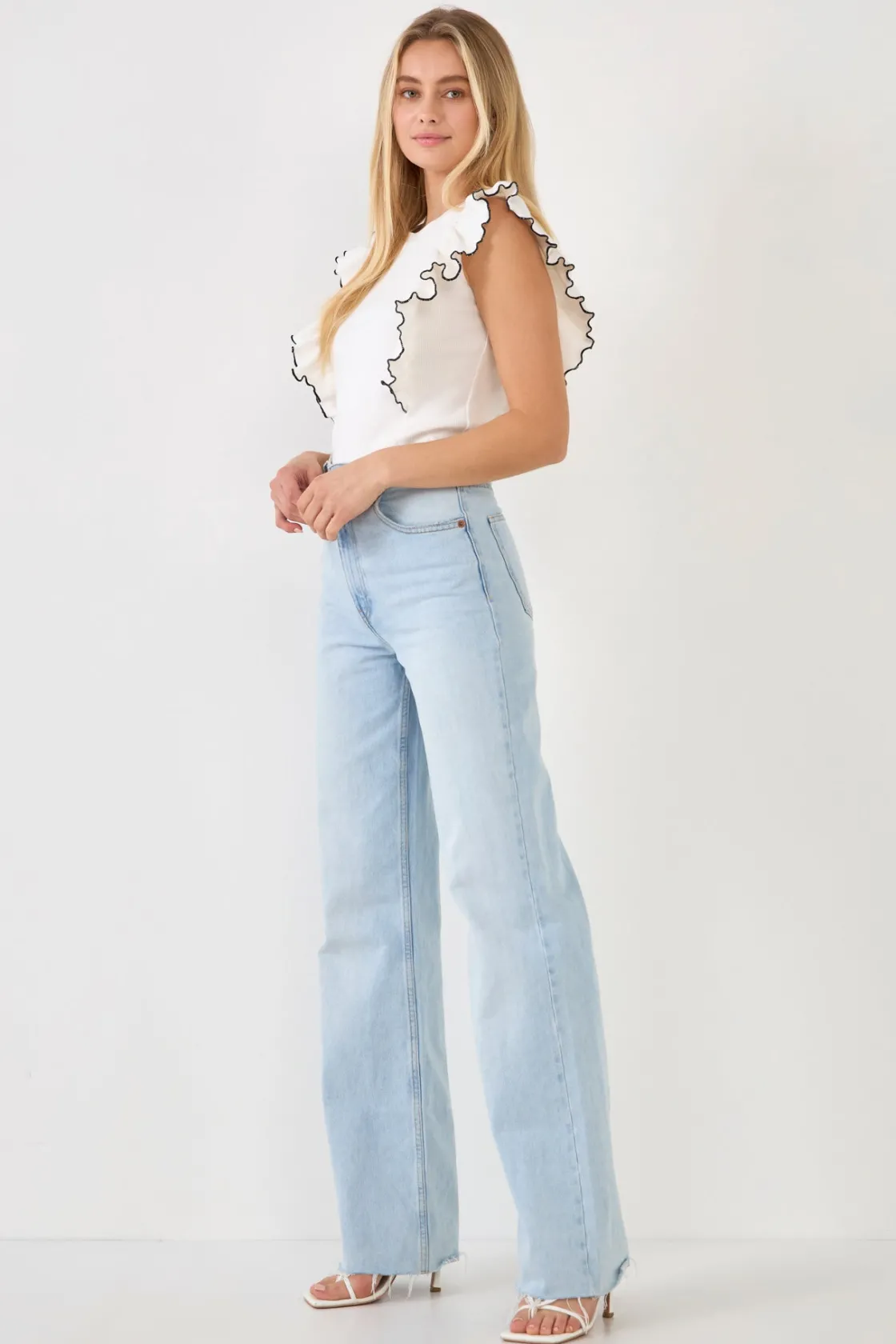 english_factory__contrast_6-1.webp ENGLISH FACTORY Tops*- Contrast Merrow Detail Ruffled Knit Top