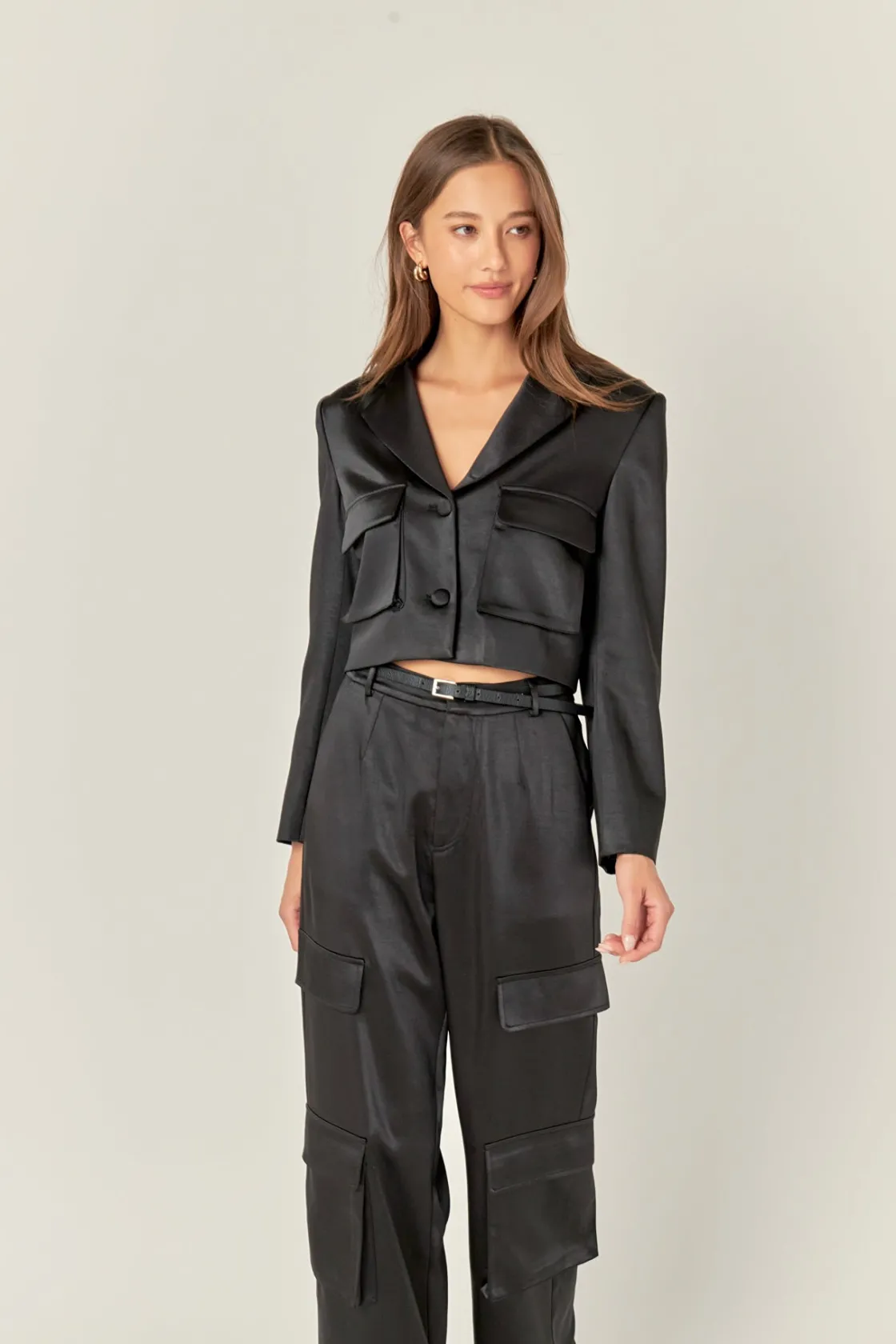 english_factory__cropped__3-3.webp ENGLISH FACTORY Matching Sets | Blazers*- Cropped Satin Blazer BLACK
