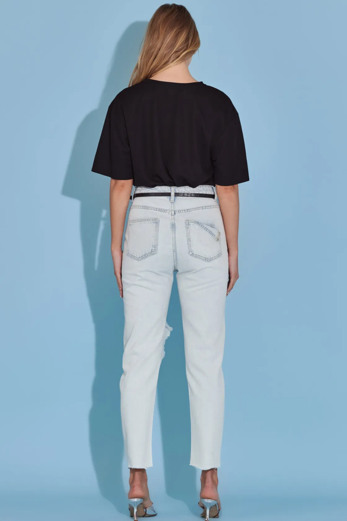 english_factory__destroye_17.webp ENGLISH FACTORY Denim | Tops*- Destroyed Mom Jeans