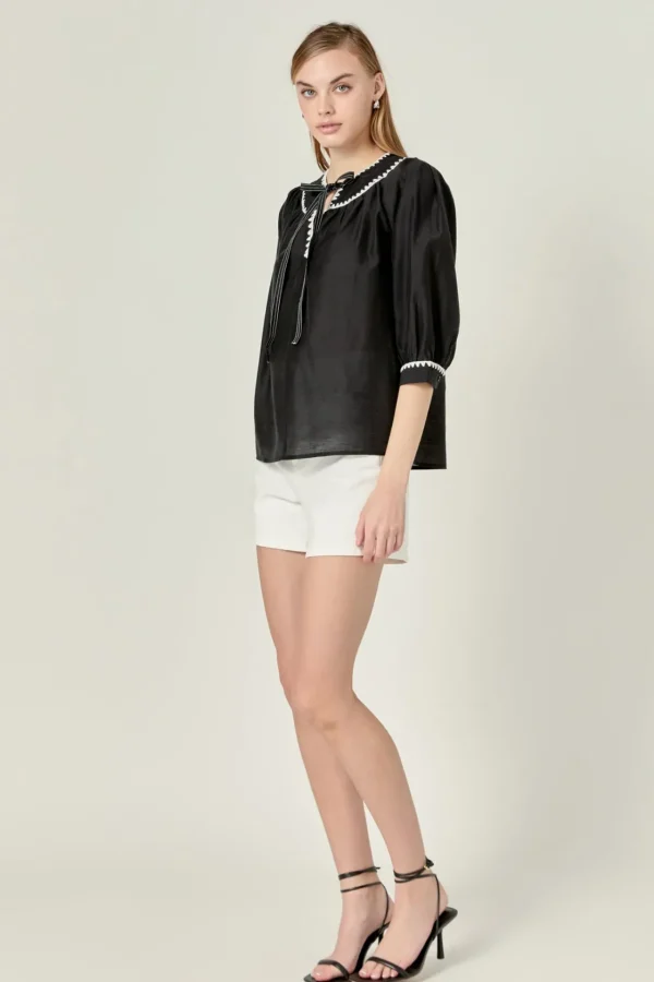 ENGLISH FACTORY Tops*- Embroidery Bow Detailed Top BLACK/WHITE