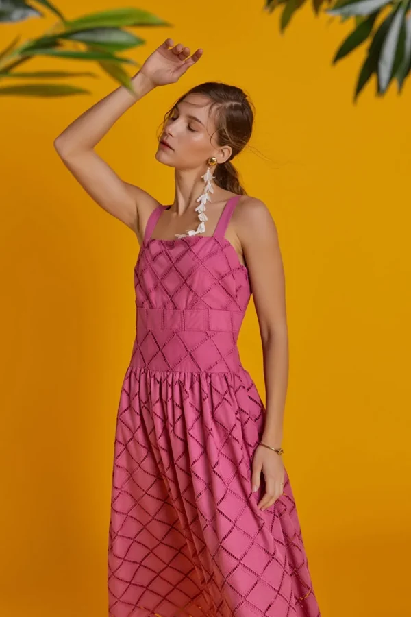 ENGLISH FACTORY Lace Dresses*- Embroidered Lace Sleeveless Midi Dress BERRYPINK