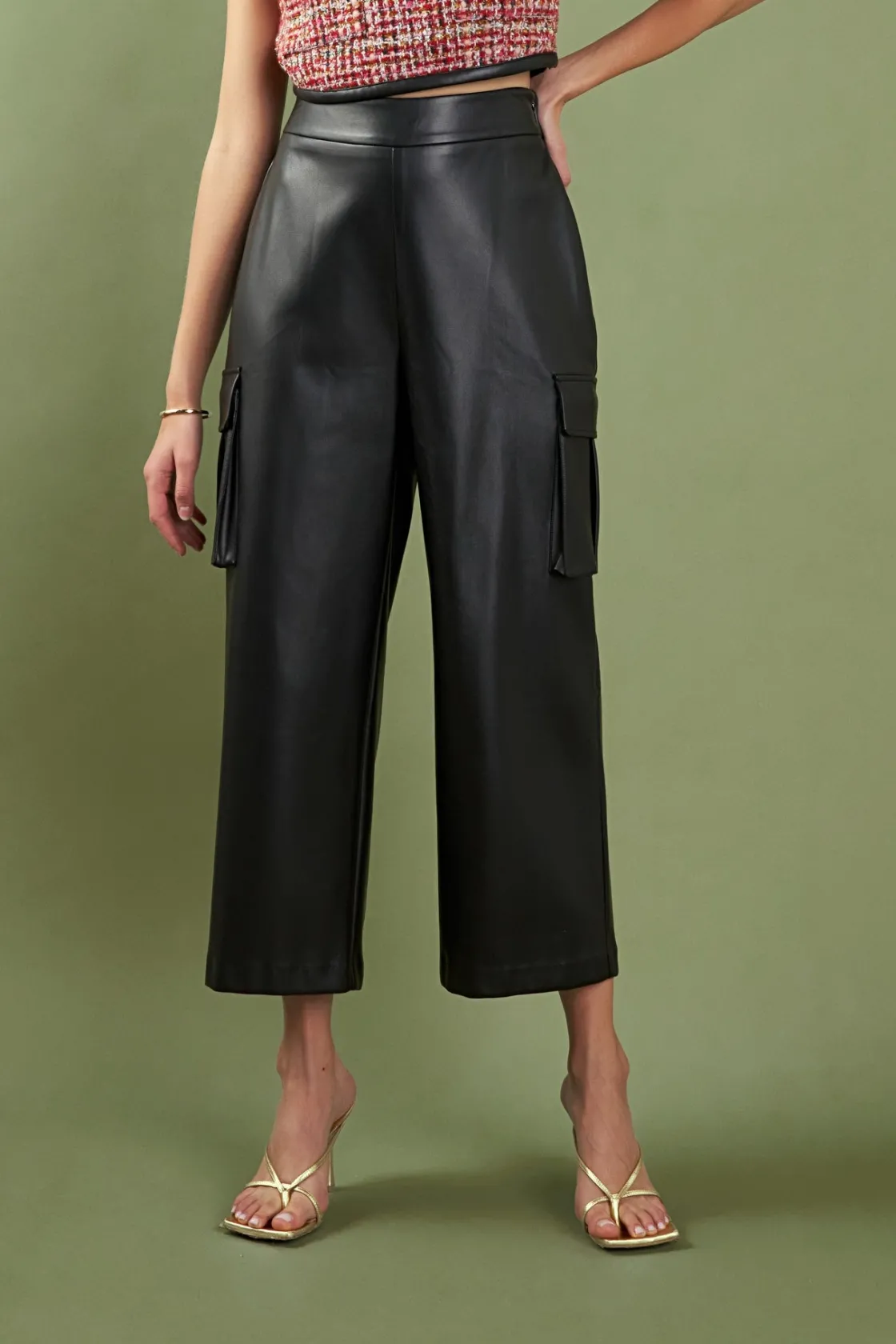 english_factory__faux_lea_0-2.webp ENGLISH FACTORY Matching Sets | Pants*- Faux Leather Cropped Cargo Pants BLACK