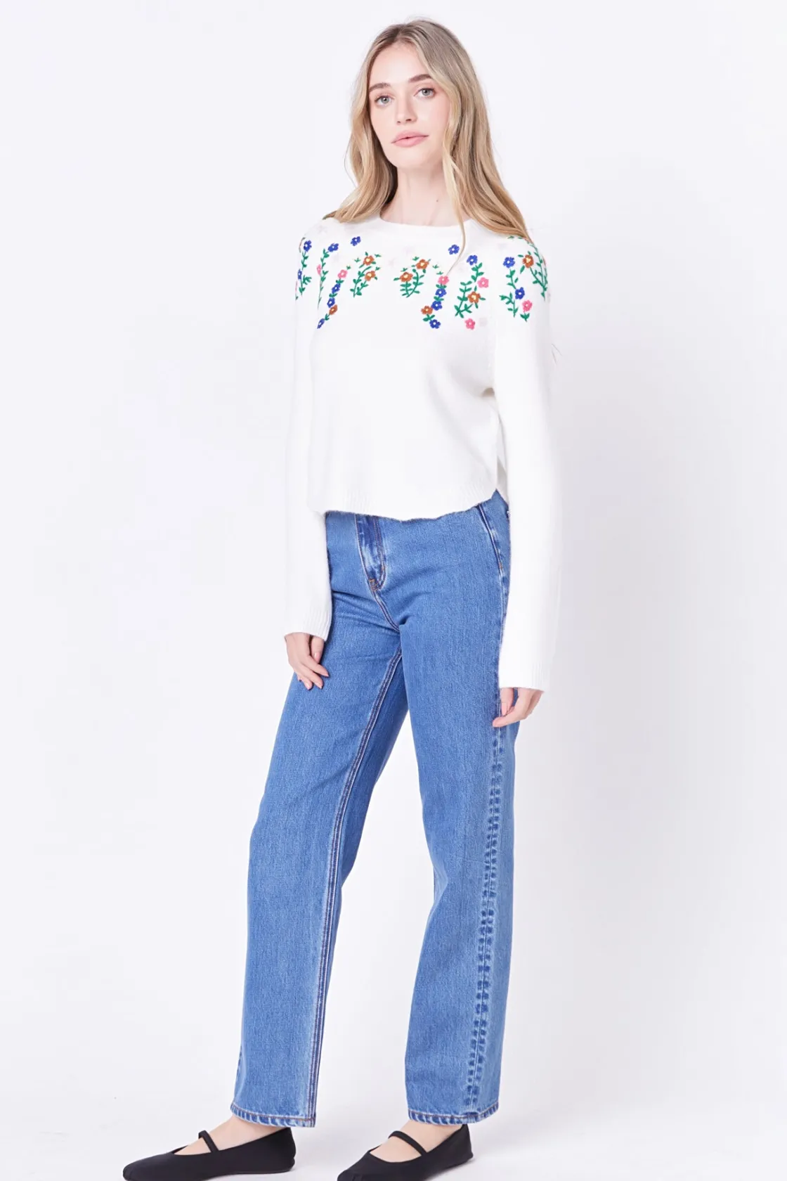 english_factory__floral_h_1-2.webp ENGLISH FACTORY Sweaters & Knits*- Floral Handmade Embroidery Sweater CREAM