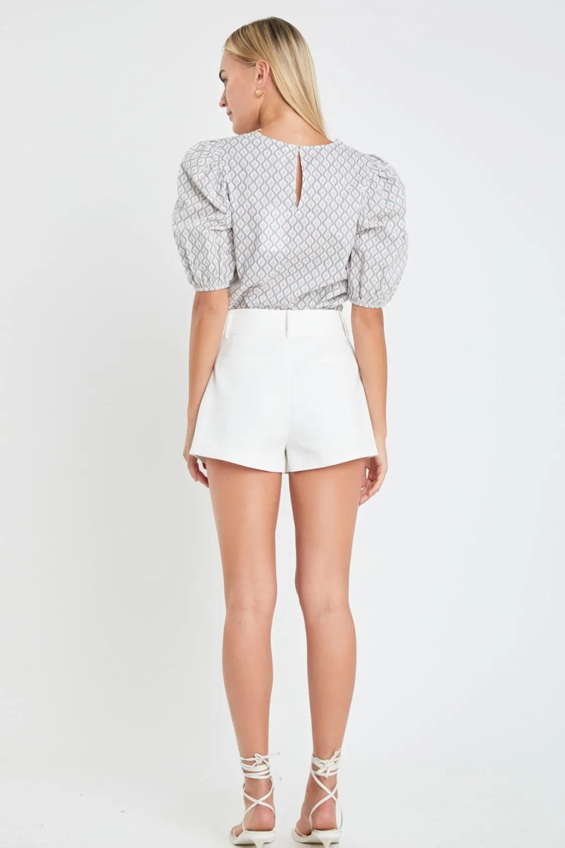 english_factory__floral_p_2-11.webp ENGLISH FACTORY Tops*- Floral Print Puff Sleeve Top MULTI
