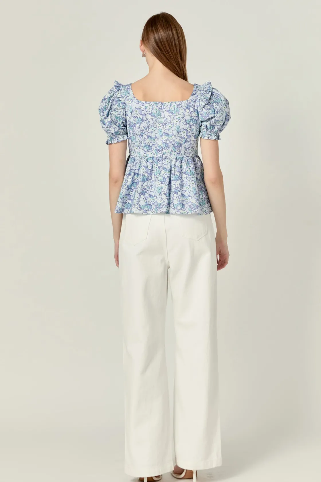 english_factory__floral_p_2-9.webp ENGLISH FACTORY Tops*- Floral Print Top With Flower BLUEMULTI
