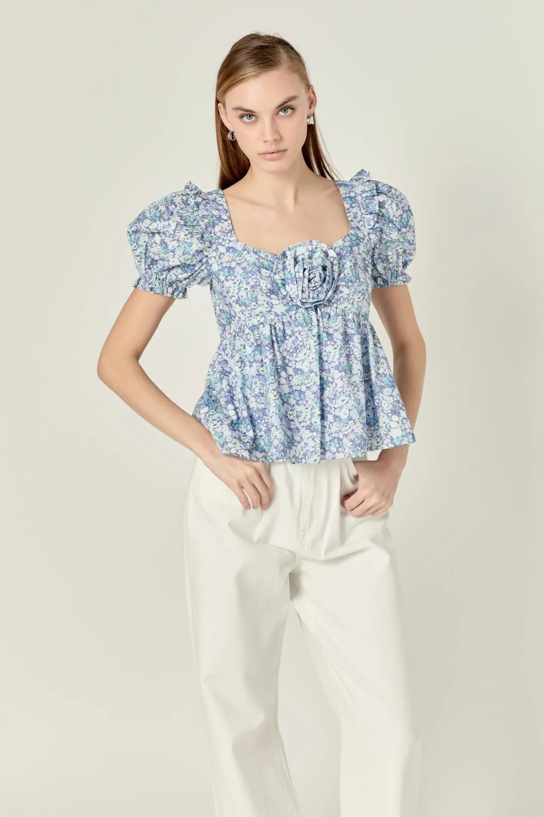english_factory__floral_p_3-9.webp ENGLISH FACTORY Tops*- Floral Print Top With Flower BLUEMULTI