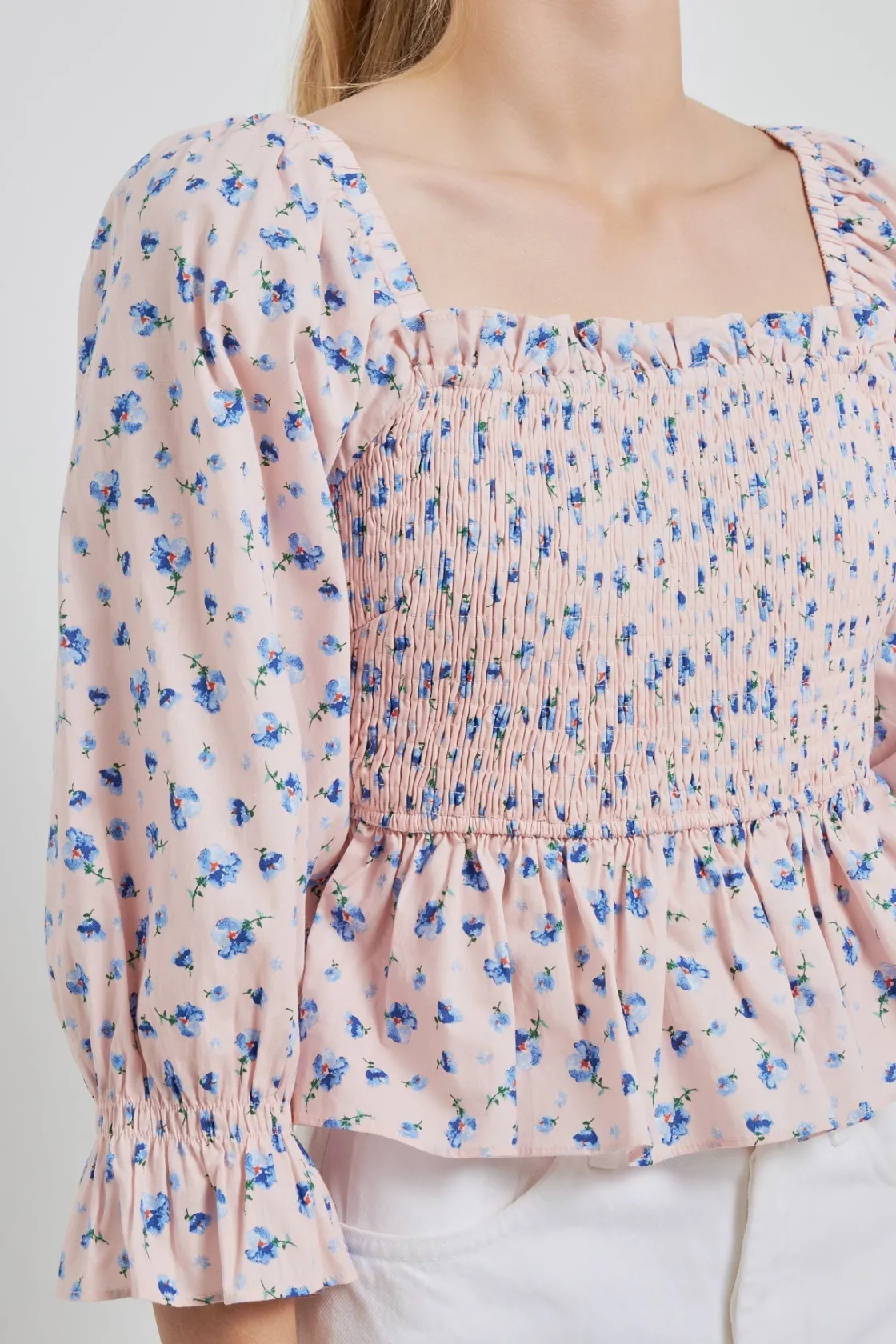 english_factory__floral_s_0.webp ENGLISH FACTORY Tops*- Floral Smocked Top BLUSH