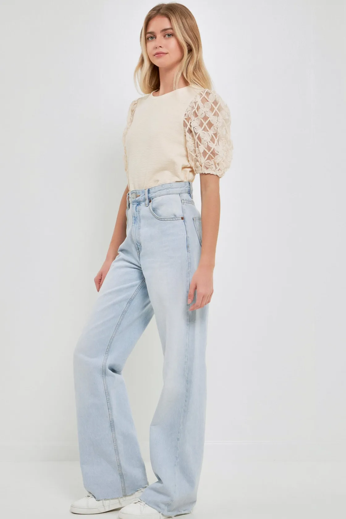 english_factory__floral_t_6.webp ENGLISH FACTORY Tops*- Floral Texture Sleeve Top
