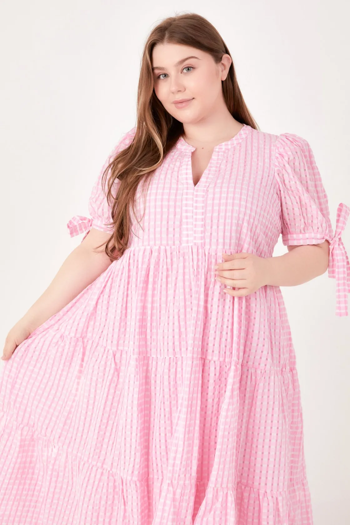 english_factory__gingham__3-30.webp ENGLISH FACTORY White Dresses | Tops*- Gingham Tiered Midi Dress with Bow Tie Sleeves - Plus