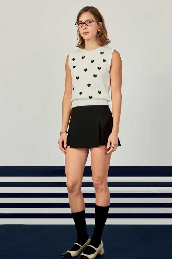 ENGLISH FACTORY Tops*- Heart Embroidery Round Neckline Vest