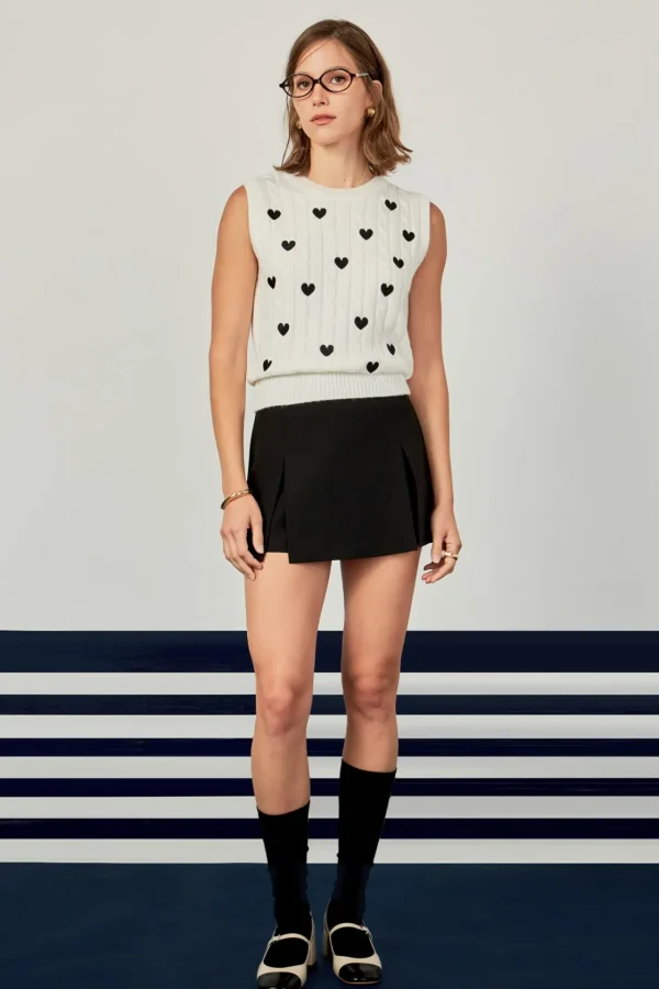 ENGLISH FACTORY Tops*- Heart Embroidery Round Neckline Vest
