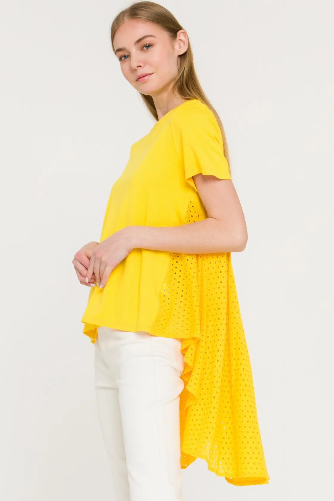 english_factory__high_low_11.webp ENGLISH FACTORY Tops*- High Low T-shirt With Eyelet Peplum