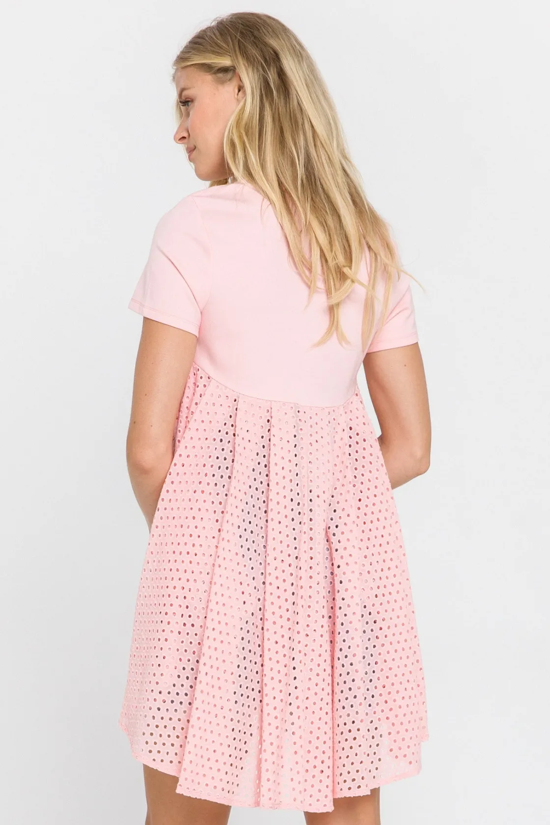 english_factory__high_low_6.webp ENGLISH FACTORY Tops*- High Low T-shirt With Eyelet Peplum