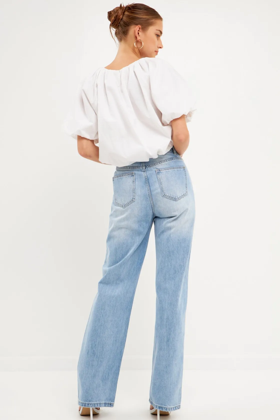 english_factory__knotted__2-1.webp ENGLISH FACTORY Tops*- Knotted Cut Out Detail Top WHITE