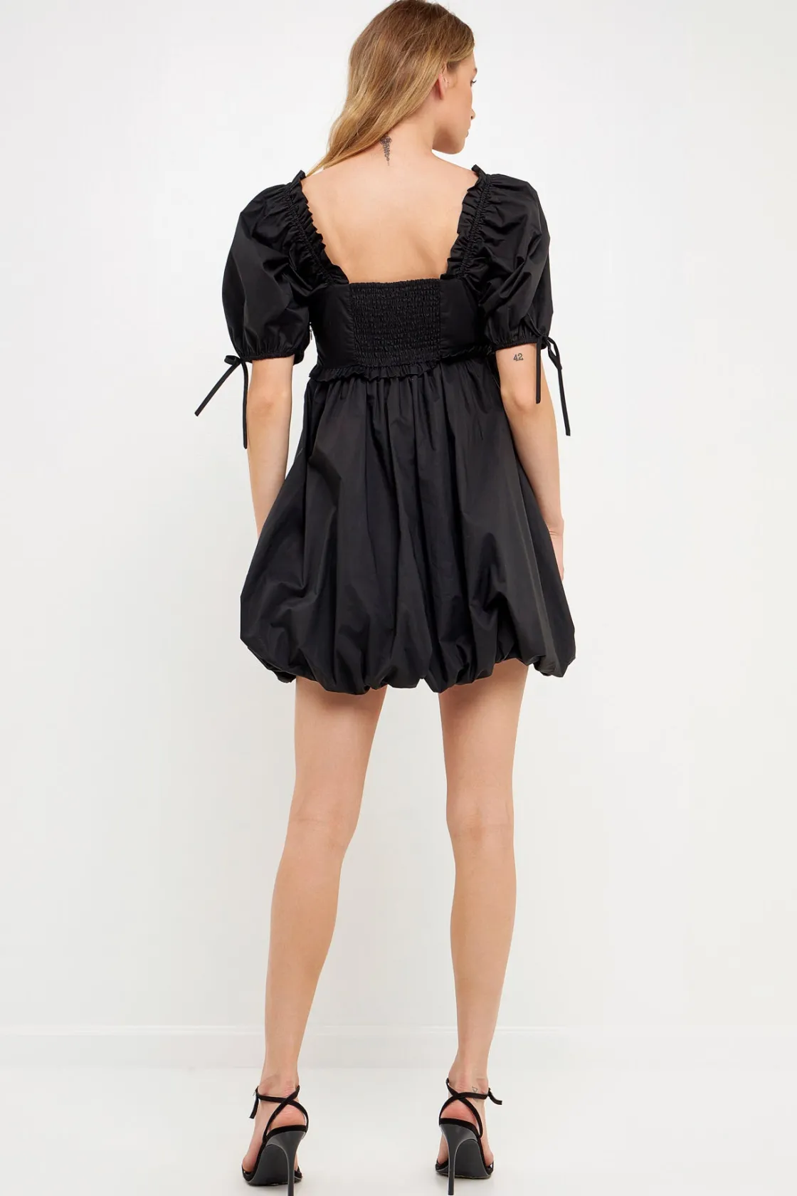 english_factory__mini_ruf_2-1.webp ENGLISH FACTORY Puff Sleeve*- Mini Ruffle Accent Blouson Dress BLACK