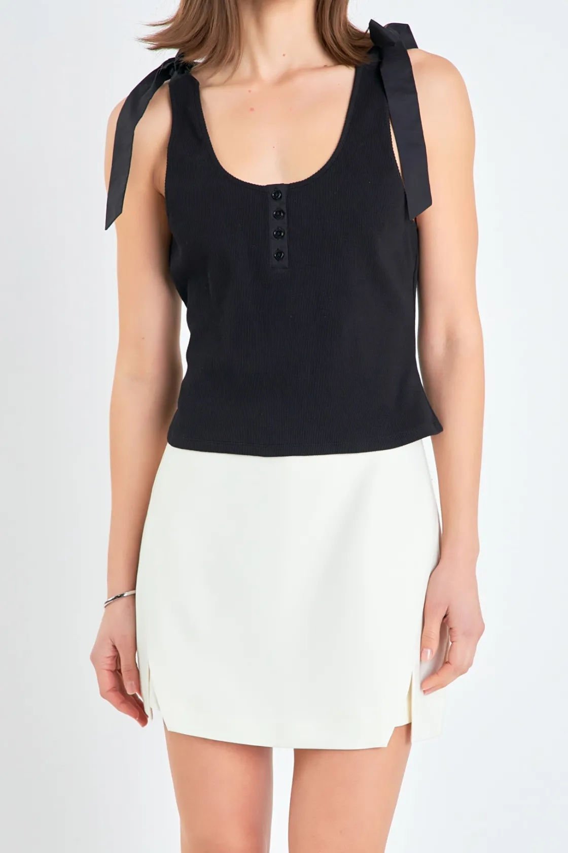 english_factory__mixed_me_0-10.webp ENGLISH FACTORY Tops*- Mixed Media Bow Tie Ribbed Henley Tank