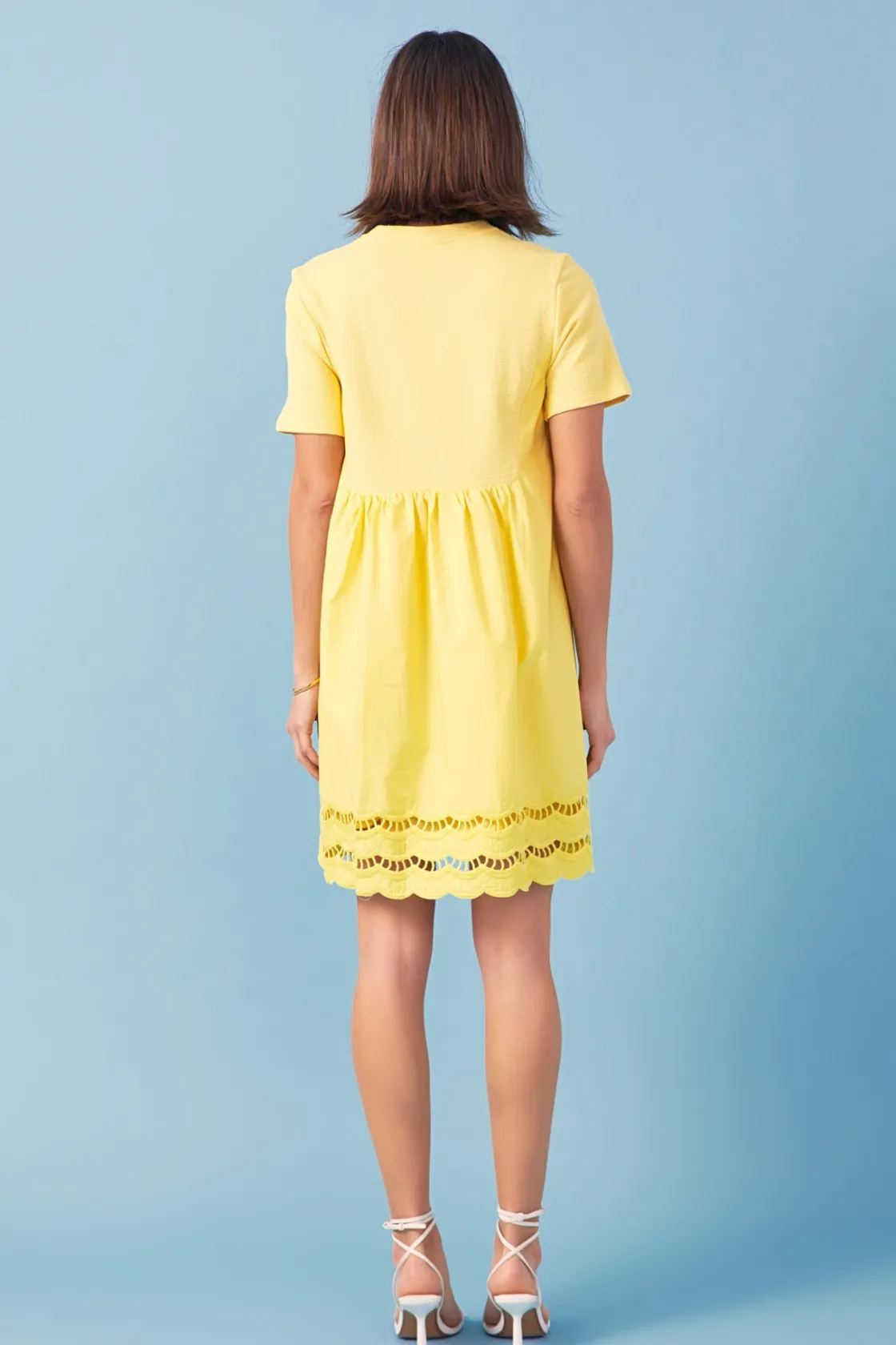 english_factory__mixed_me_2-47.webp ENGLISH FACTORY Lace Dresses | White Dresses*- Mixed Media Scallop Lace Mini Dress