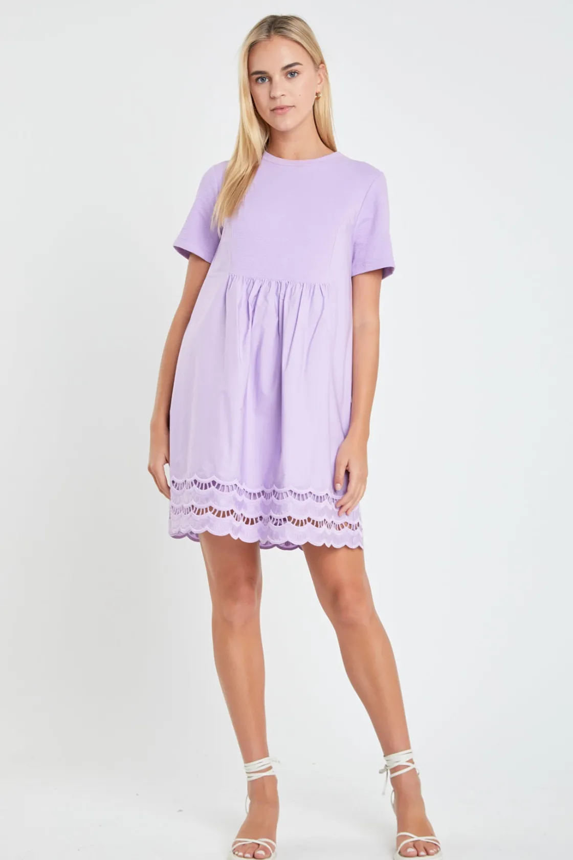 english_factory__mixed_me_4-24.webp ENGLISH FACTORY Lace Dresses | White Dresses*- Mixed Media Scallop Lace Mini Dress