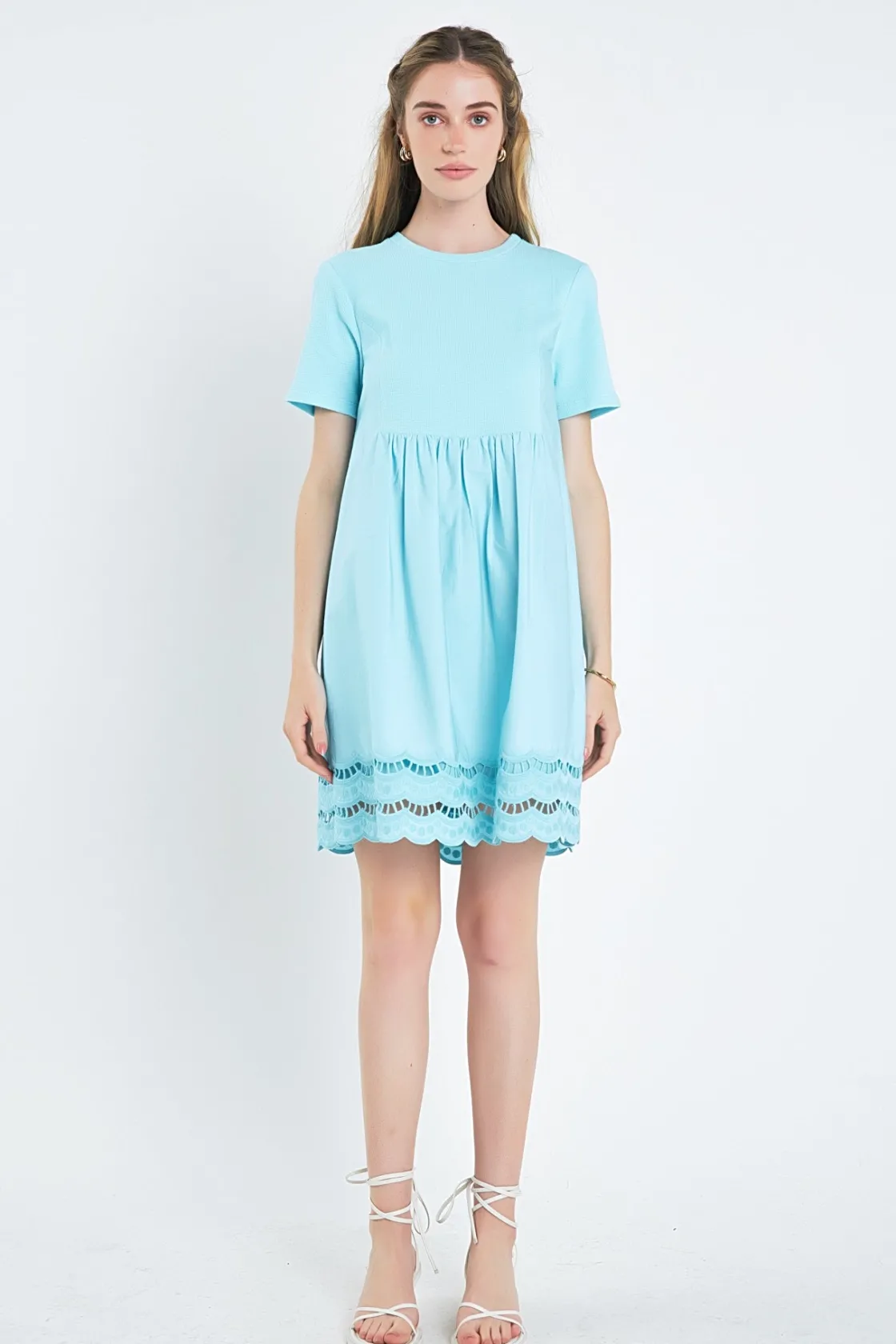 english_factory__mixed_me_9-14.webp ENGLISH FACTORY Lace Dresses | White Dresses*- Mixed Media Scallop Lace Mini Dress