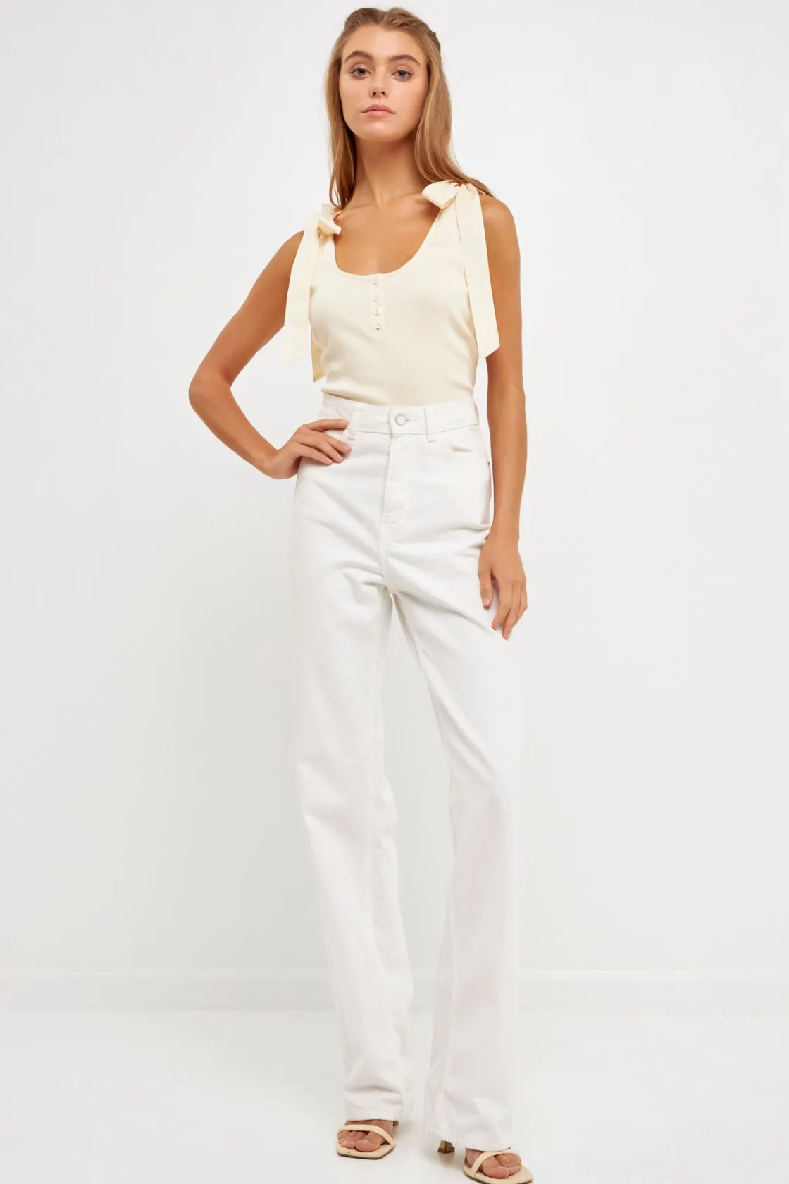english_factory__mixed_me_9-5.webp ENGLISH FACTORY Tops*- Mixed Media Bow Tie Ribbed Henley Tank